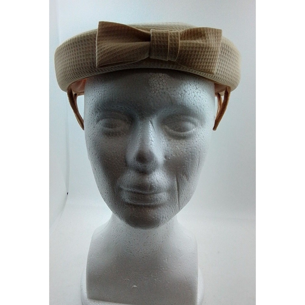 Adjustable Head Size‎ Ladies Hat with Bow-Off White.